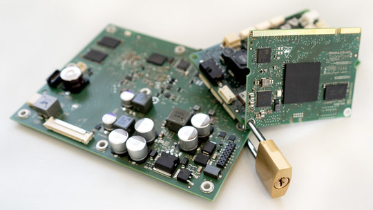 Platinen mit Schloss 