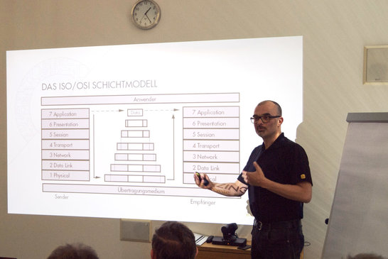 Vortragender bei Ginzinger Seminar referiert zum Thmea ISO/OSI Schichtmodell