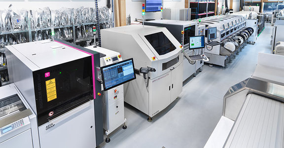 ems-smd-produktionslinie EMS SMD Produktionslinie von Ginzinger